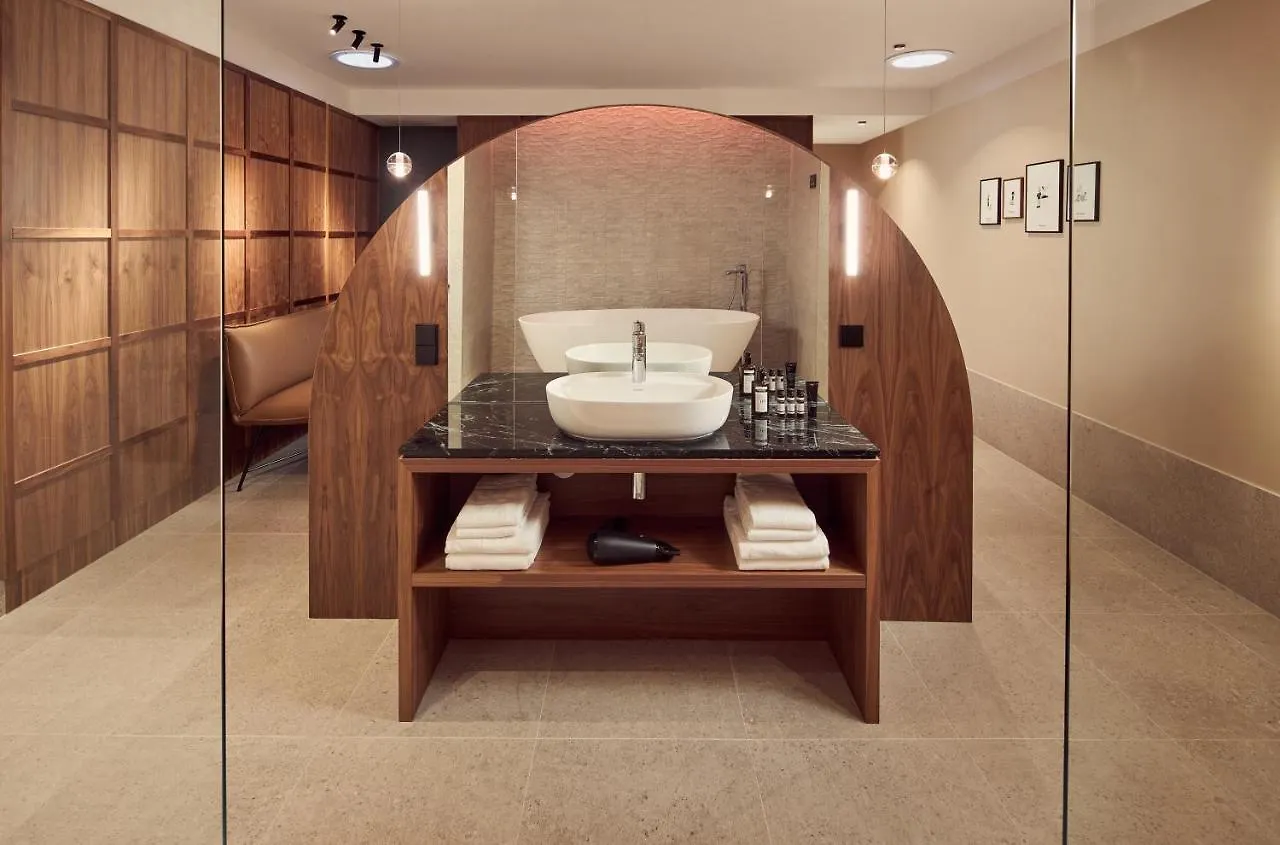 Met Hotel Амстердам